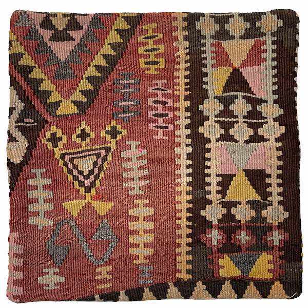 Kelim puder tilføjer kultur og stemning i boligen.