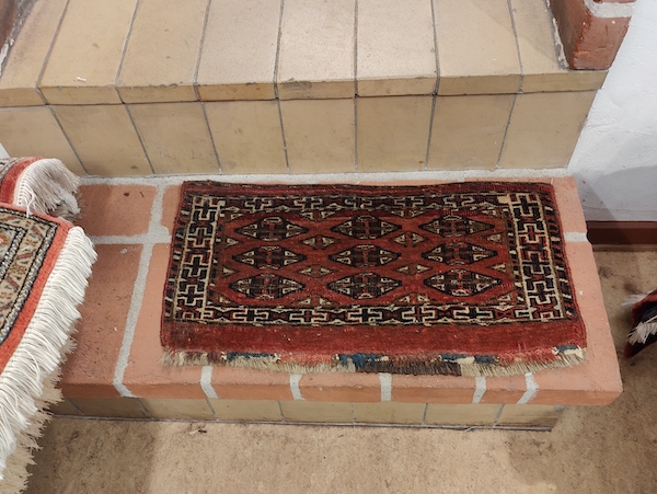 reparation af ægte tæpper er bevarelse af kunst og kultur.